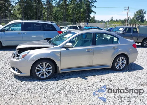 2014 Subaru Legacy 2.5I Limited из США, поврежденный, VIN 4S3BMBL65E3018282